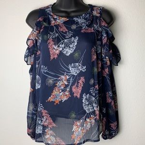 💥3 FOR $12💥cold shoulder long sleeves top Size S